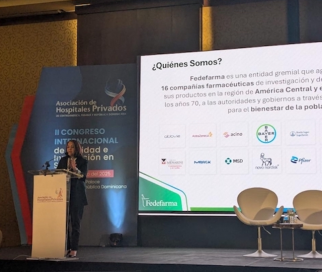 Carmen Da Silva Fedefarma en Congreso de innovacion calidad en salud Punta Cana copia 2