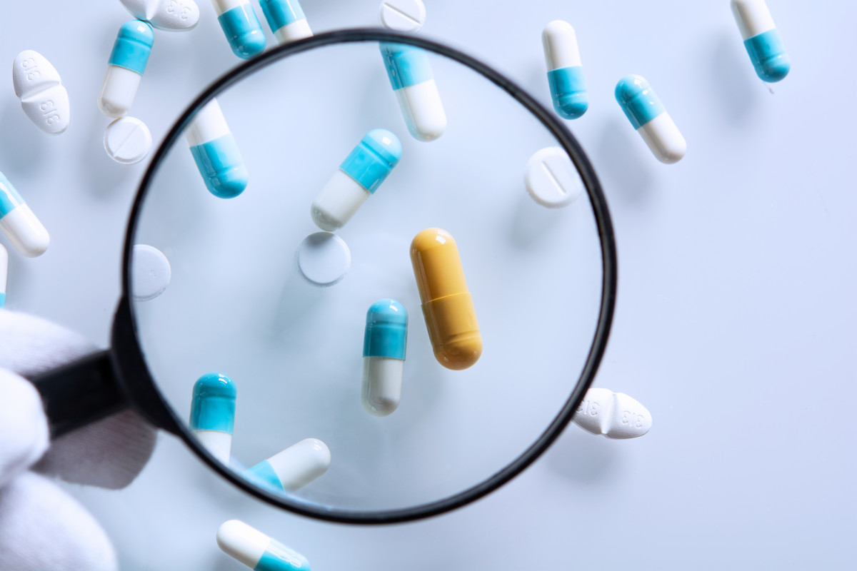2 Hasta un 50% de los medicamentos vendidos en internet podru00edan ser falsos y, ademu00e1s, adquiridos en sitios ilegales