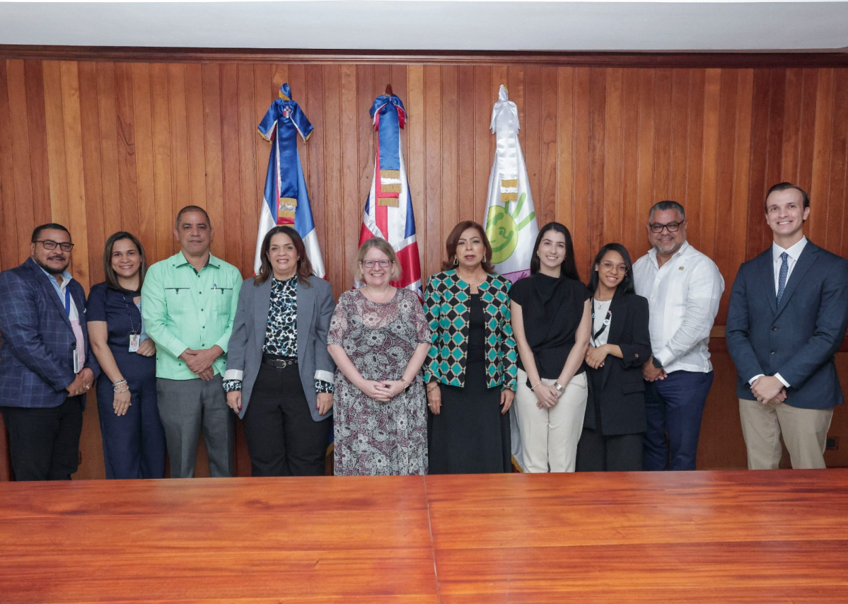 CONANI Y REINOS UNIDOS