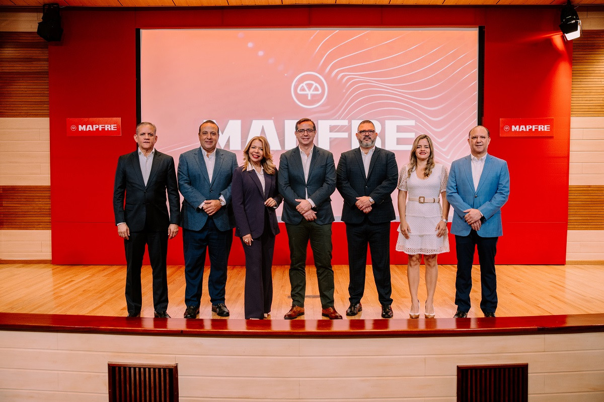 Christian Wazar, Julio Abreu, Maridic Ramu00edrez, Faustino Pu00e9rez, Joan Garcu00eda, Natacha Quiterio y Jacobo Badu00eda.