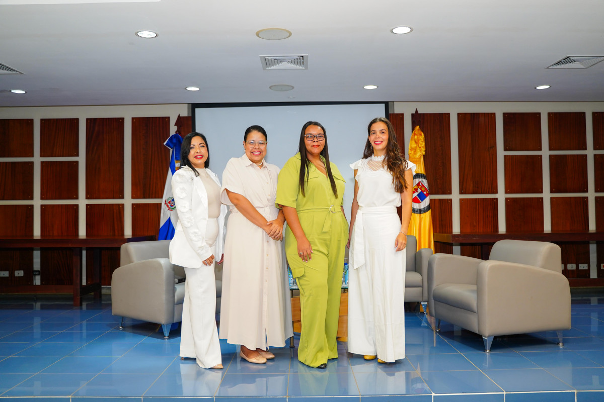 Panelistas Damaris Ju00e9rez, Michelle Jimu00e9nez, Arlenis Vargas y Paloma Bencosme