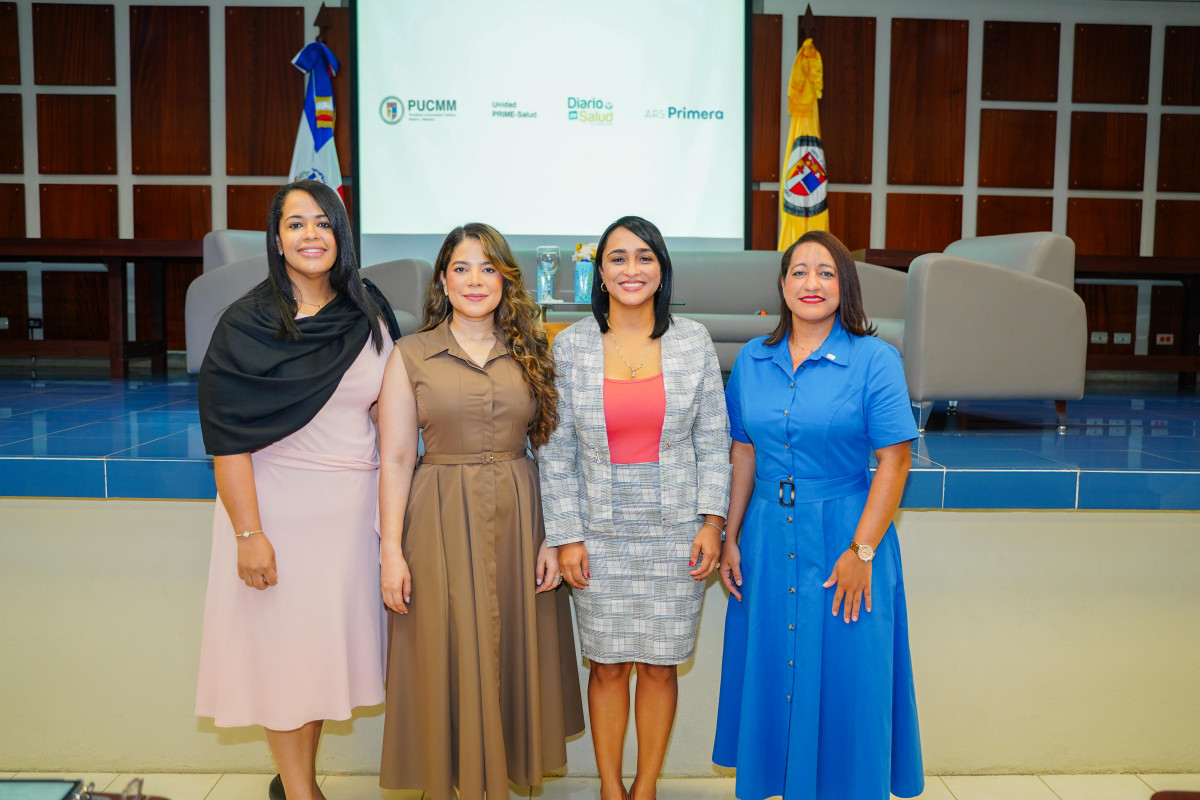 Giselle Peu00f1a, Olga Tolentino, Ruth Pu00e9rez y Leticia de los Santos