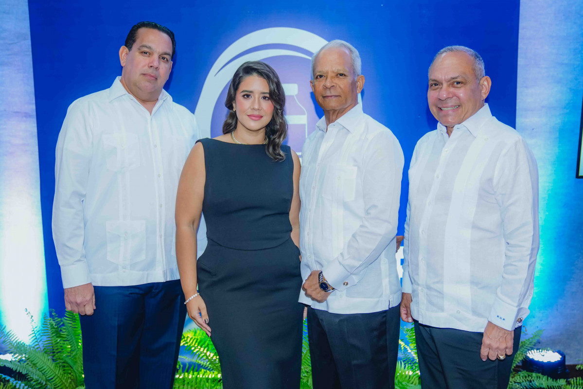 PRINCIPAL Tomas Garcu00eda, Stephany Bu00e1ez, Elizardo Perezespinosa y Rufino Santos